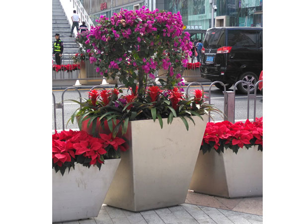 FB31 - beautiful decorative bulk balcony planters